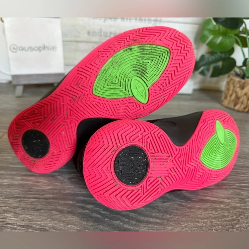 Nike Kyrie Flytrap 2 Black Hyper Pink Rage Green Basketball Court Sneaker Sz 5Y